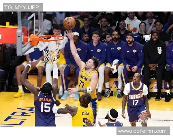 篮网与湖人激战季后赛第三场谁将赢得关键胜利争夺总冠军之路